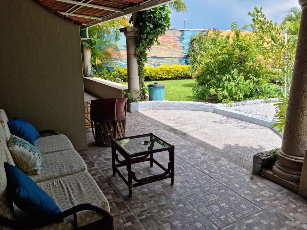 Casa De La Abuela Panzió Ajijic Kültér fotó