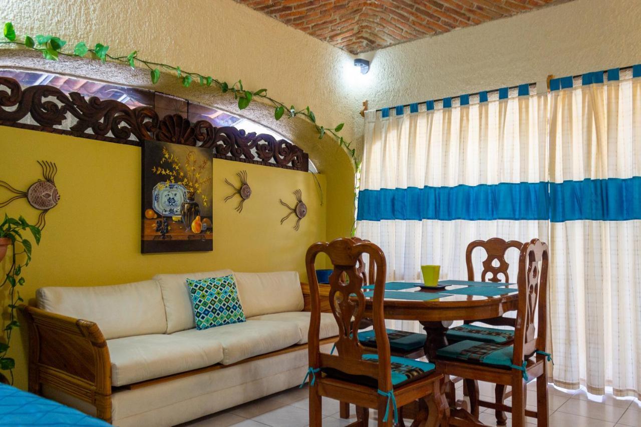 Casa De La Abuela Panzió Ajijic Kültér fotó