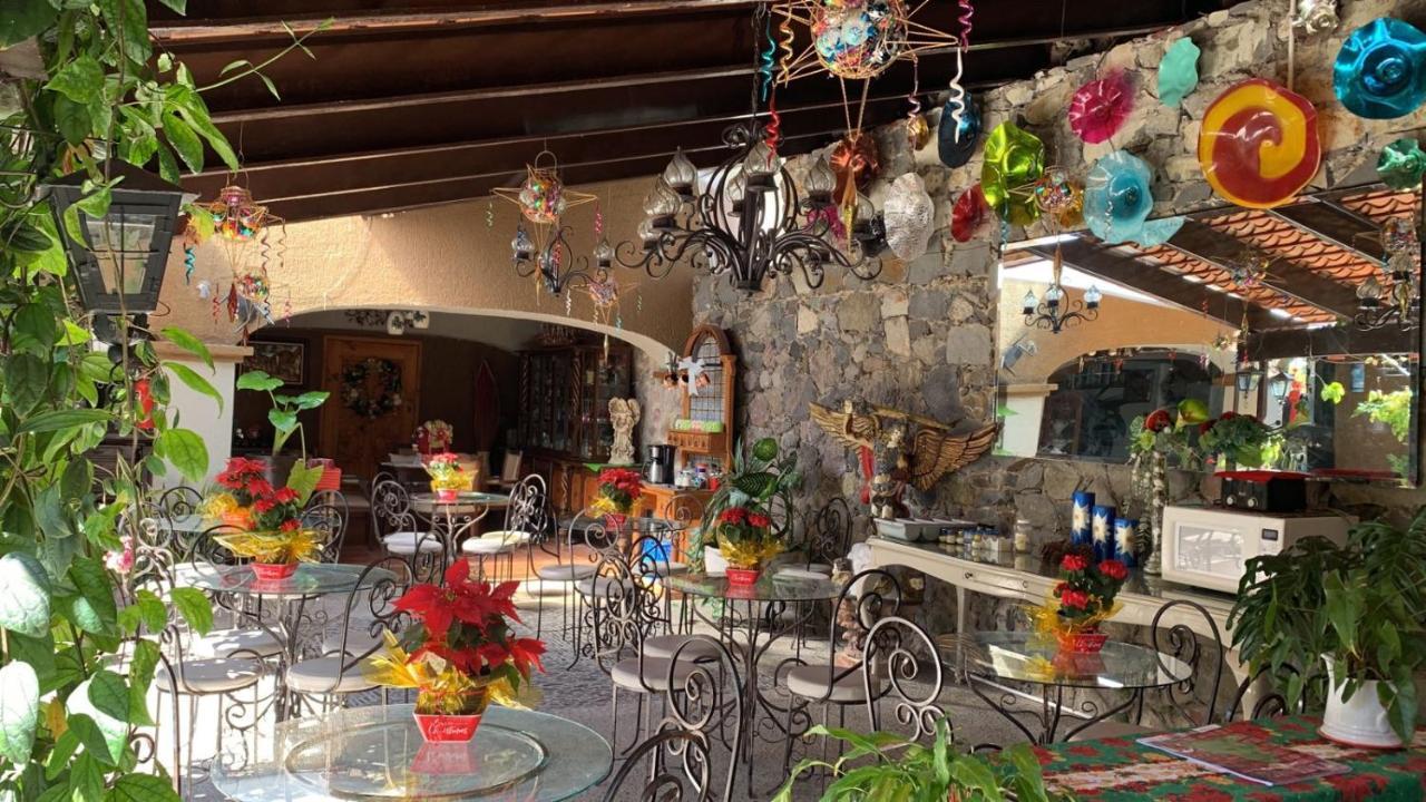 Casa De La Abuela Panzió Ajijic Kültér fotó