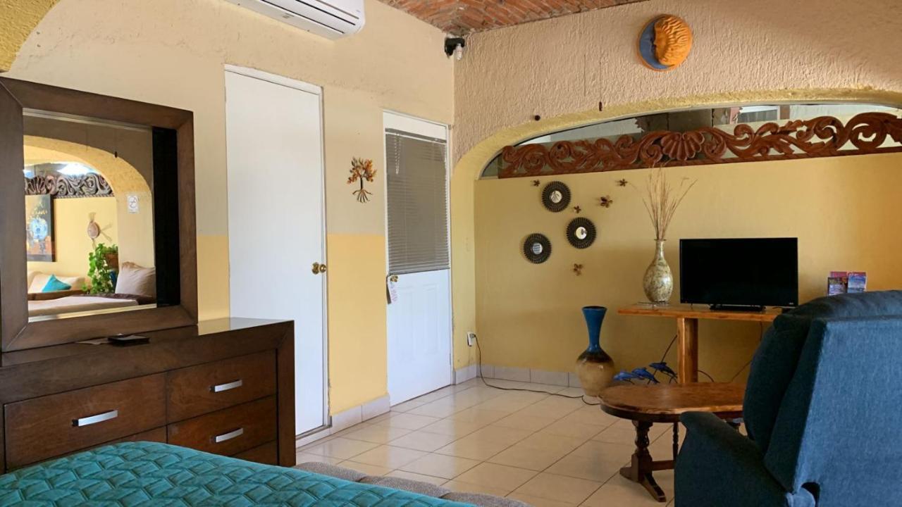 Casa De La Abuela Panzió Ajijic Kültér fotó
