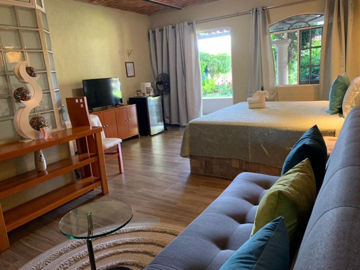 Casa De La Abuela Panzió Ajijic Kültér fotó
