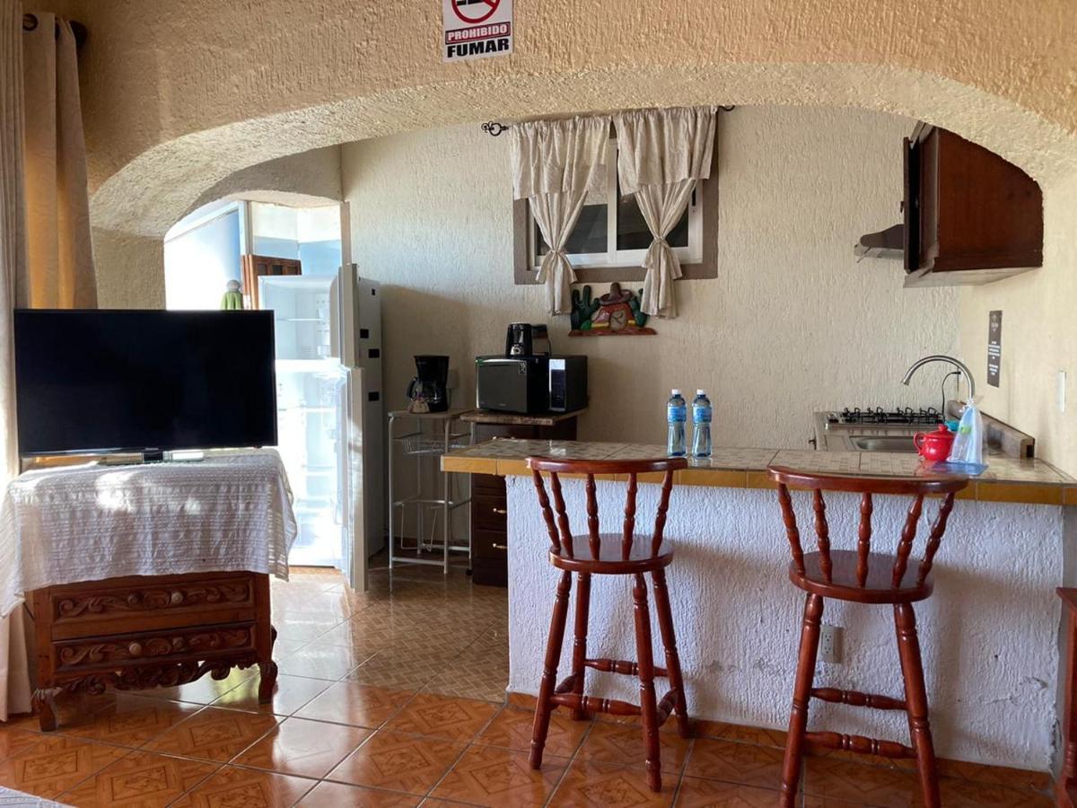 Casa De La Abuela Panzió Ajijic Kültér fotó