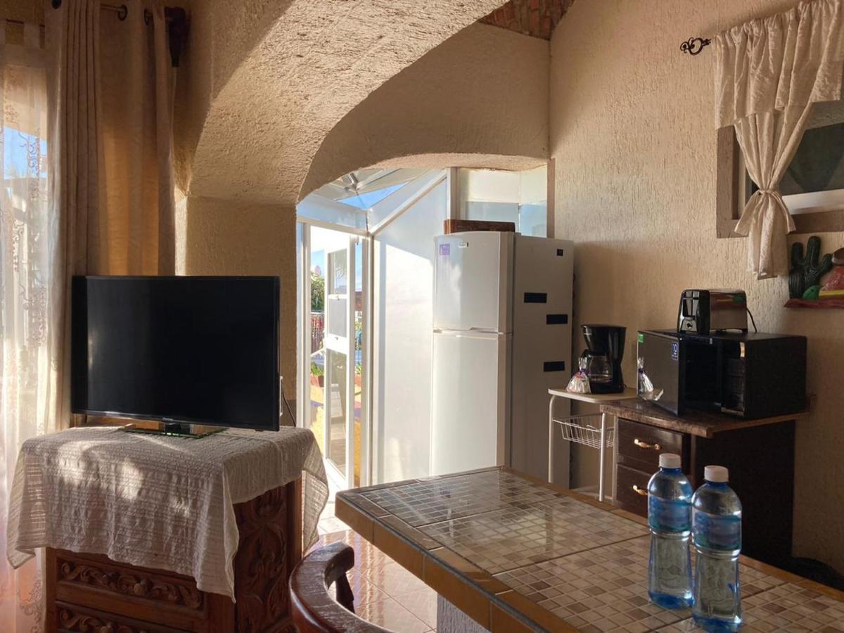 Casa De La Abuela Panzió Ajijic Kültér fotó