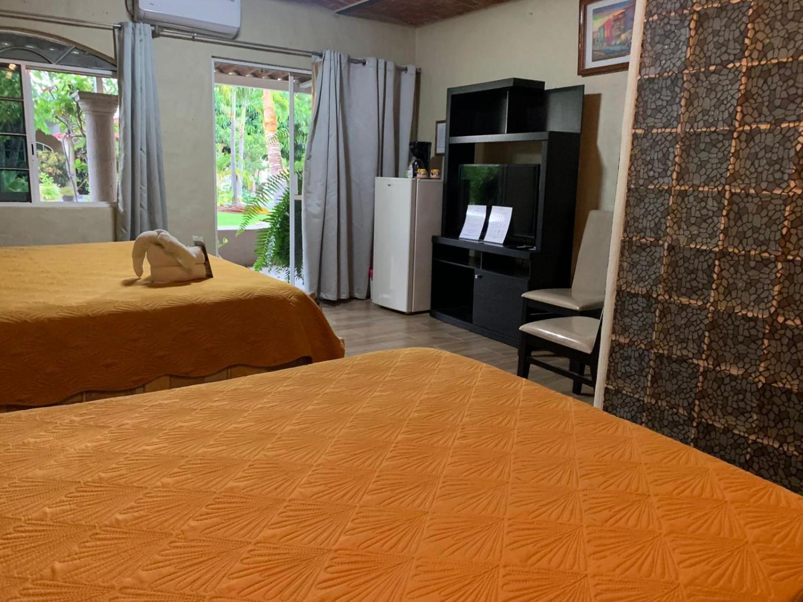 Casa De La Abuela Panzió Ajijic Kültér fotó