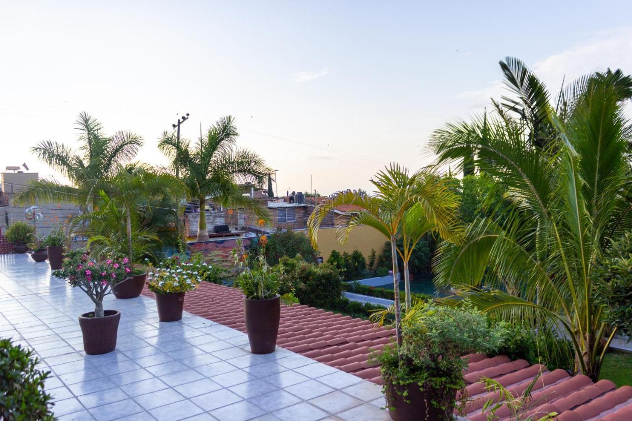 Casa De La Abuela Panzió Ajijic Kültér fotó