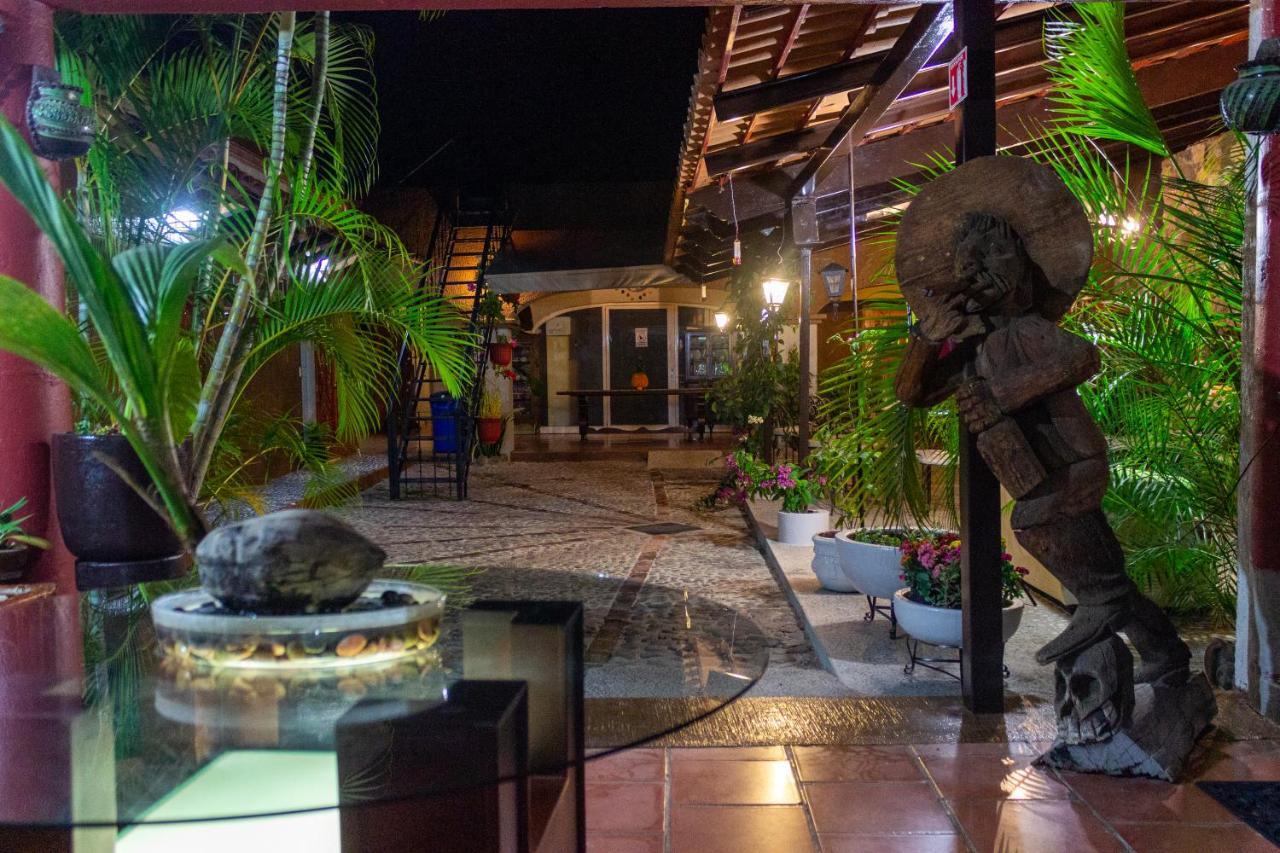 Casa De La Abuela Panzió Ajijic Kültér fotó